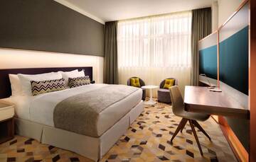Номер с 1 кроватью размера «king-size» и видом на сад в Отеле Sheraton Baku Intourist